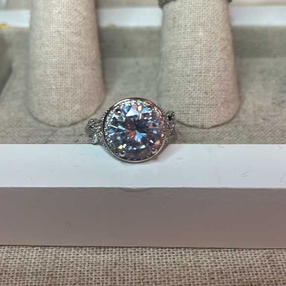 Silver Bling Ring by Pretty Bird - Sz 6.5 & Adjustable - Super Stunning! NWT - Picture 1 of 2